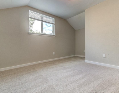 6607 Capriola Dr - Photo Thumbnail 14