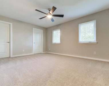 6607 Capriola Dr - Photo Thumbnail 7