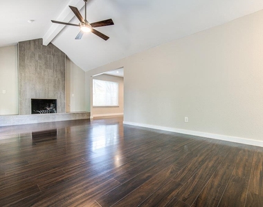 6607 Capriola Dr - Photo Thumbnail 3
