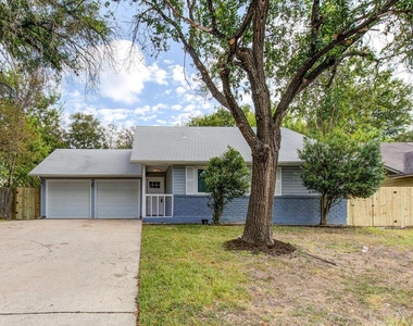 6607 Capriola Dr - Photo Thumbnail 1