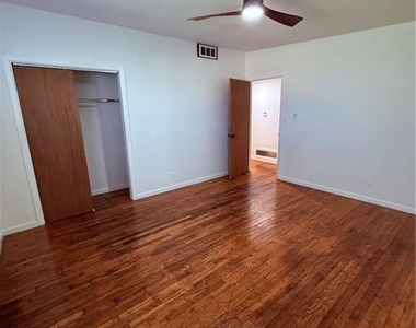 2218 Terrace Dr - Photo Thumbnail 9