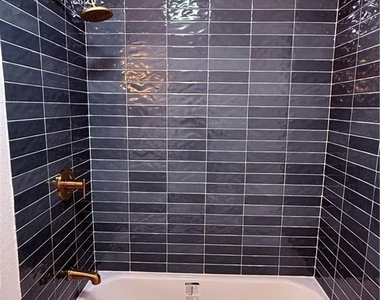 2218 Terrace Dr - Photo Thumbnail 6