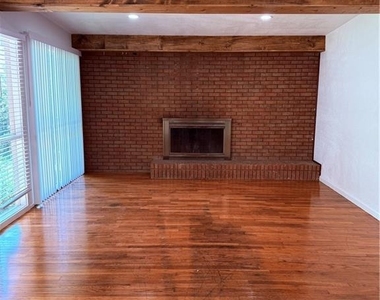 2218 Terrace Dr - Photo Thumbnail 16