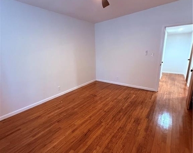 2218 Terrace Dr - Photo Thumbnail 10