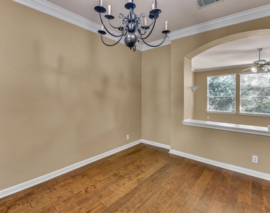 2132 Faldo Ln - Photo Thumbnail 4