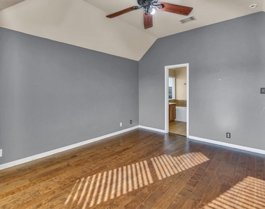 2132 Faldo Ln - Photo Thumbnail 24