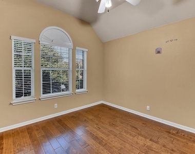 2132 Faldo Ln - Photo Thumbnail 17