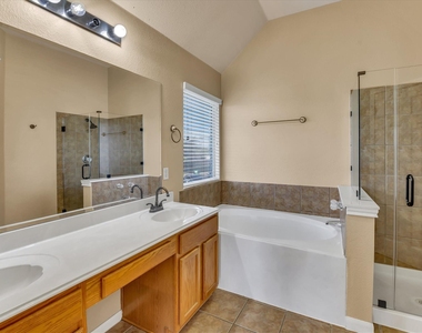 2132 Faldo Ln - Photo Thumbnail 27