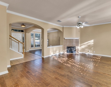 2132 Faldo Ln - Photo Thumbnail 3
