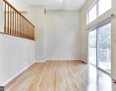 140 Barrow - Photo Thumbnail 4