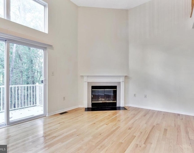 140 Barrow - Photo Thumbnail 2