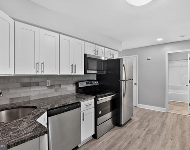 1807 Silver Court - Photo Thumbnail 17