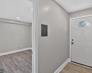 1807 Silver Court - Photo Thumbnail 23