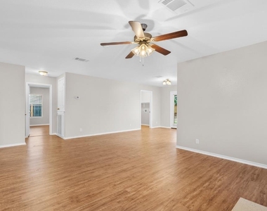 905 Lodosa Dr - Photo Thumbnail 6