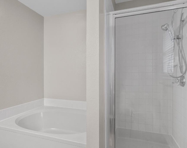 905 Lodosa Dr - Photo Thumbnail 12