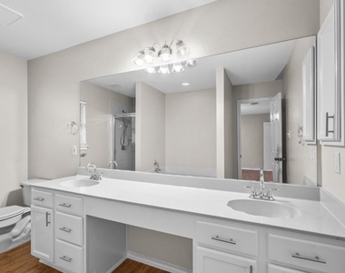 905 Lodosa Dr - Photo Thumbnail 11