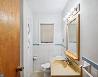 238 Varsity Avenue - Photo Thumbnail 14