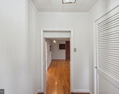 238 Varsity Avenue - Photo Thumbnail 10