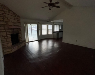 5507 Fence Row - Photo Thumbnail 12