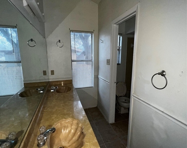 5507 Fence Row - Photo Thumbnail 9