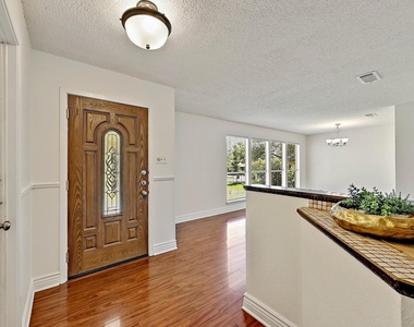 3707 Tarragona Ln - Photo Thumbnail 4