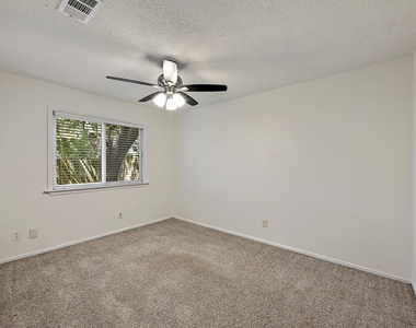 3707 Tarragona Ln - Photo Thumbnail 24