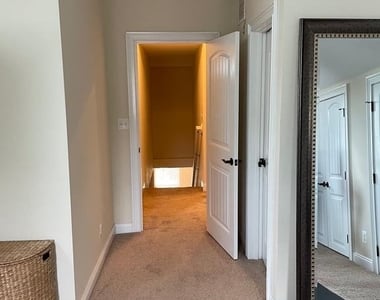 600 Grove Street - Photo Thumbnail 6