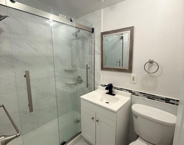 1508 Barclay Towers - Photo Thumbnail 14