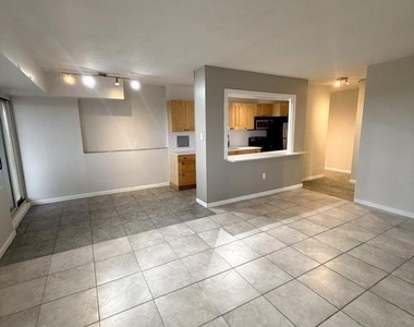 1508 Barclay Towers - Photo Thumbnail 1