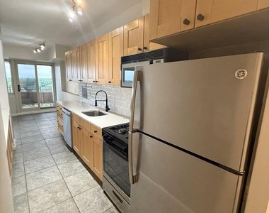 1508 Barclay Towers - Photo Thumbnail 5