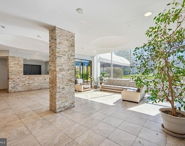 1508 Barclay Towers - Photo Thumbnail 18