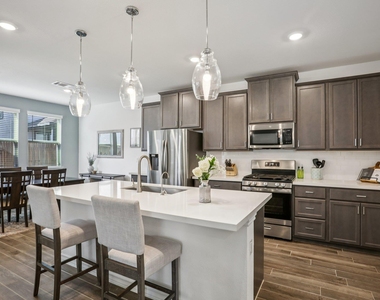 2903 Bronx Dr - Photo Thumbnail 12