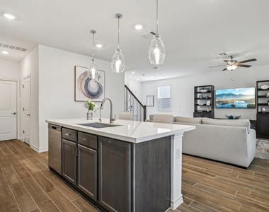 2903 Bronx Dr - Photo Thumbnail 15