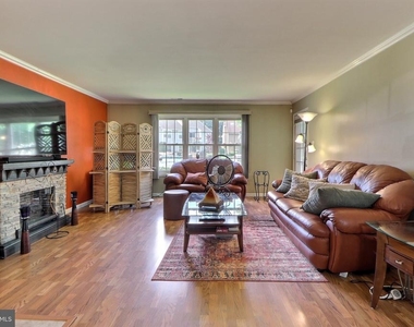 1807 Sedgefield Drive - Photo Thumbnail 1
