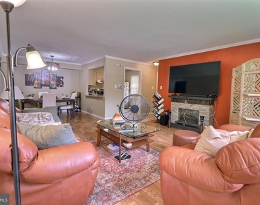 1807 Sedgefield Drive - Photo Thumbnail 6