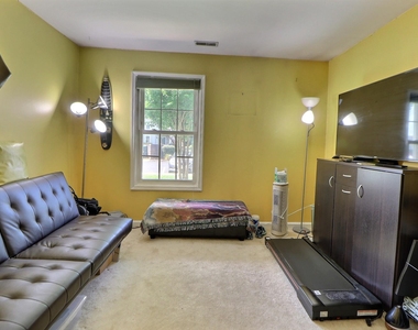 1807 Sedgefield Drive - Photo Thumbnail 14