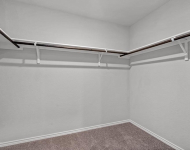 542 Blue Stem Rd - Photo Thumbnail 17