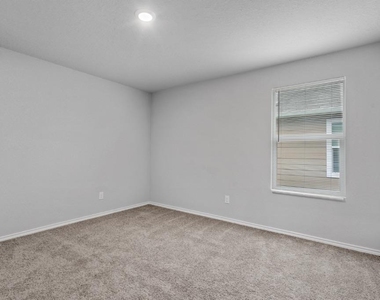 542 Blue Stem Rd - Photo Thumbnail 23