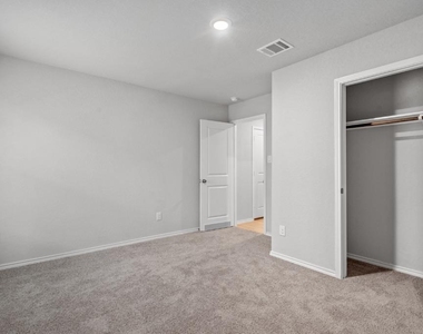 542 Blue Stem Rd - Photo Thumbnail 24