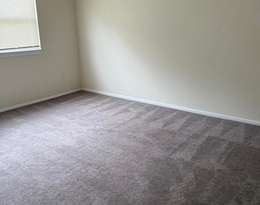 40 Florence Tollgate Place - Photo Thumbnail 6