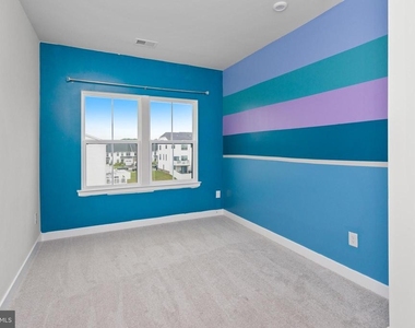 33 Peppermint Lane - Photo Thumbnail 23