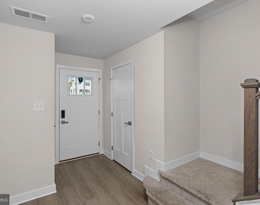 33 Peppermint Lane - Photo Thumbnail 5