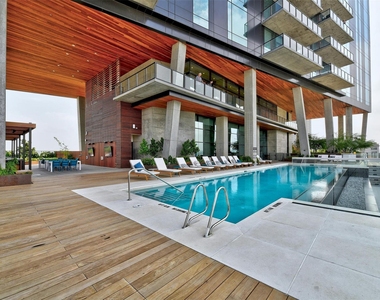 70 Rainey St - Photo Thumbnail 37
