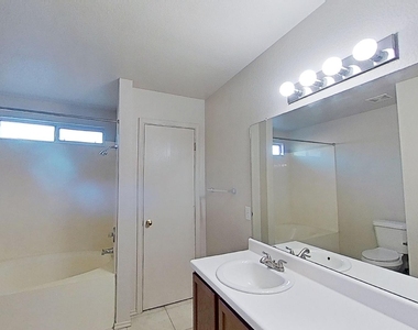 1200 Hughmont Dr - Photo Thumbnail 5