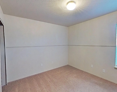 1200 Hughmont Dr - Photo Thumbnail 11