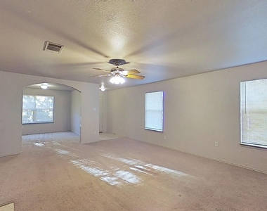 1200 Hughmont Dr - Photo Thumbnail 7