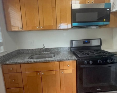 2772 Iverson Street - Photo Thumbnail 5