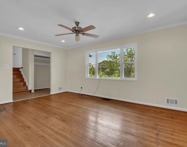 6004 Mustang Place - Photo Thumbnail 2