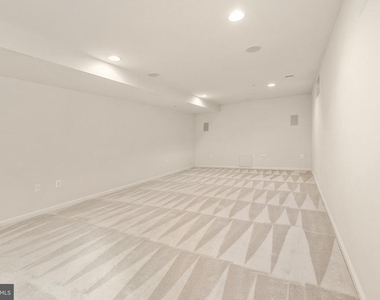 406 Bricker Drive - Photo Thumbnail 29