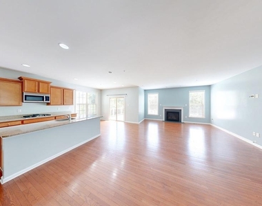 2604 Brooke Grove Road - Photo Thumbnail 8